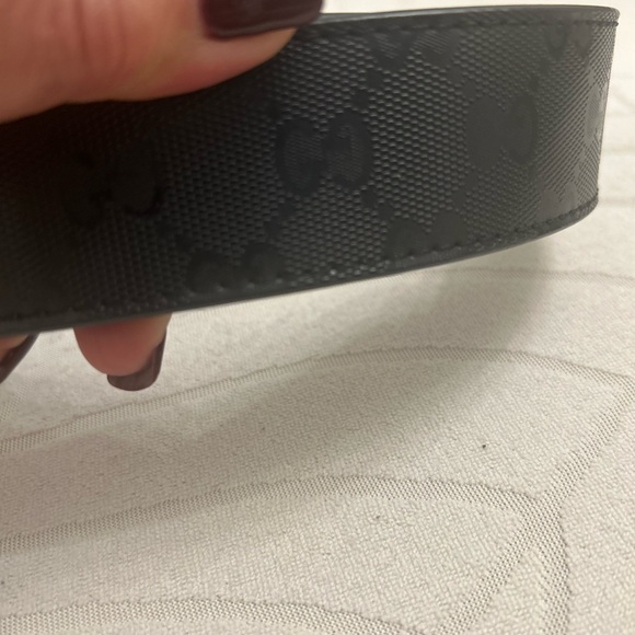 Gucci Men’s Shiny Imprime Monogram Interlocking Belt with Black GG Buckle - Picture 4 of 9